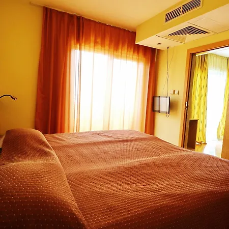 Bora Bora Hotell 3*