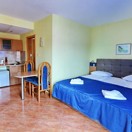 Bora Bora Hotell Slăntjev Brjag
